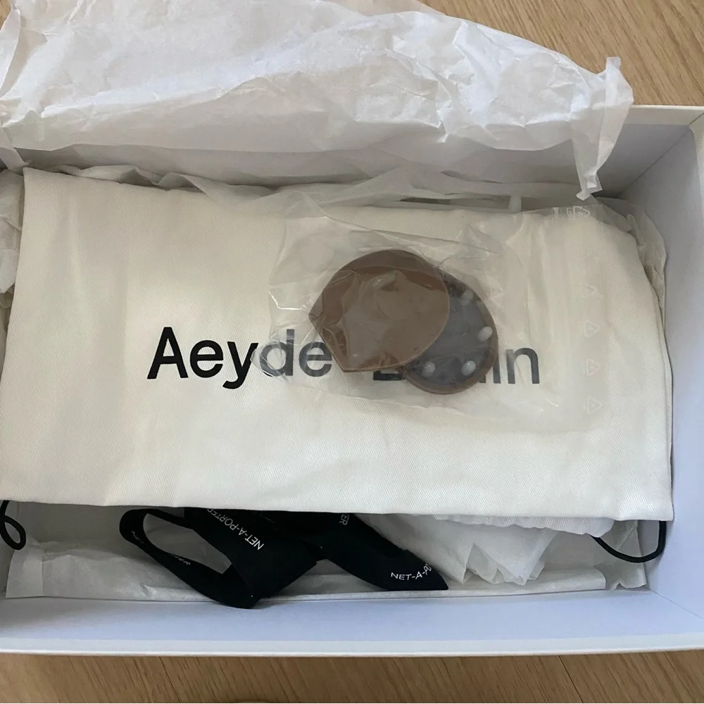 Aeyde Darya bow-detailed glossed-leather ballet flats Italian size 38